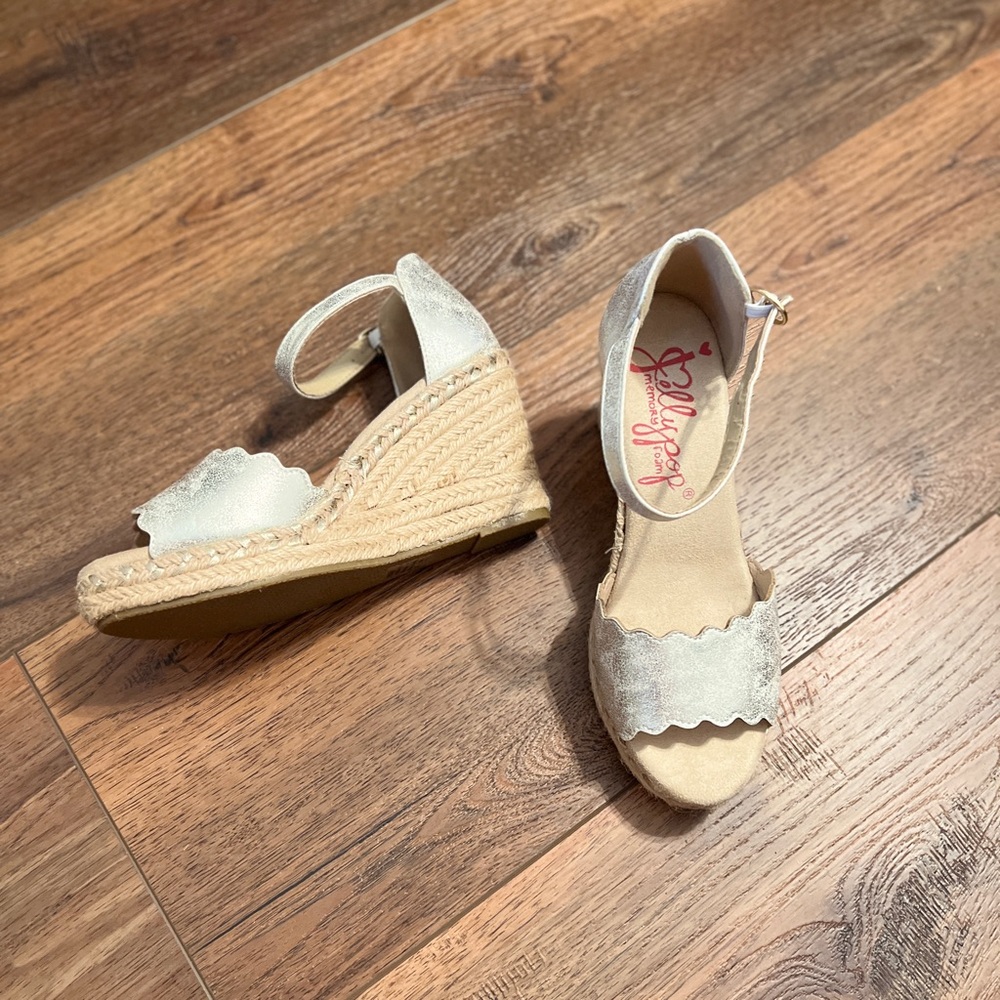 Jellypop wedges in size 8
